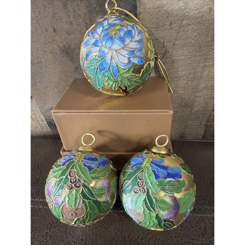 Vintage Cloisonne Christmas Ornaments 3 Floral Victorian Enamel‎ Gold Balls